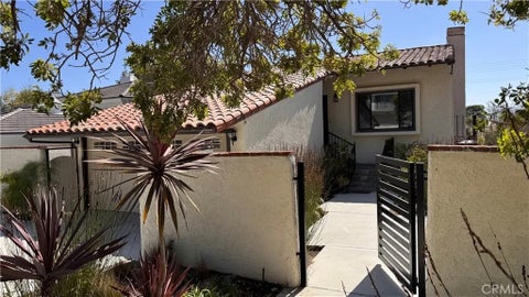 Photo of 2409 Via Carrillo, Palos Verdes Estates, CA 90274 (MLS # PV26204557)