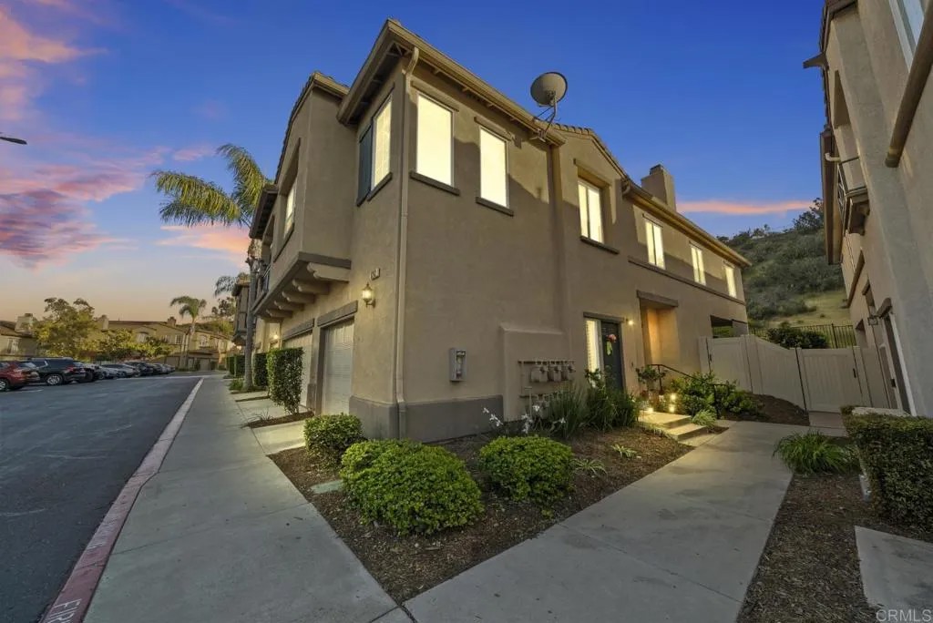 6263 Avenida De Las Vistas 6