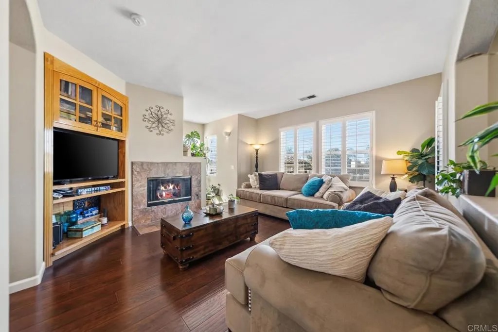 6263 Avenida De Las Vistas 6