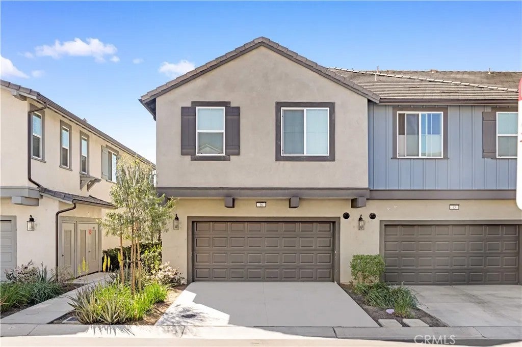 4056 E Peony Paseo 16