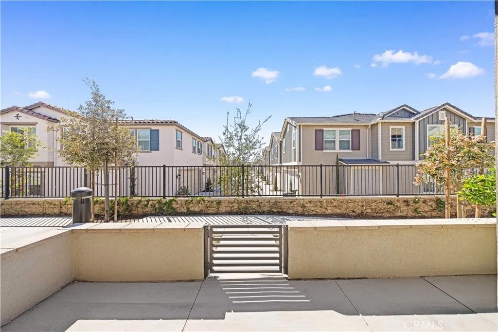 4056 E Peony Paseo 16