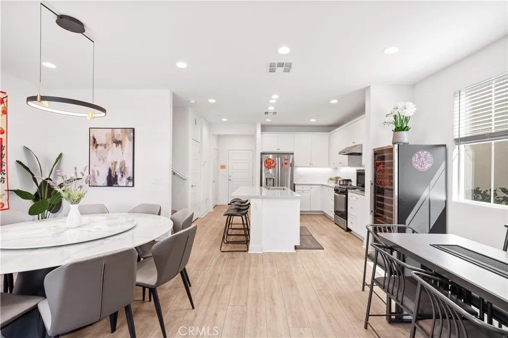 4056 E Peony Paseo 16