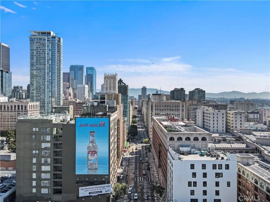 Photo of 939 S Broadway #1001, Los Angeles, CA 90015 (MLS # BB26003369)