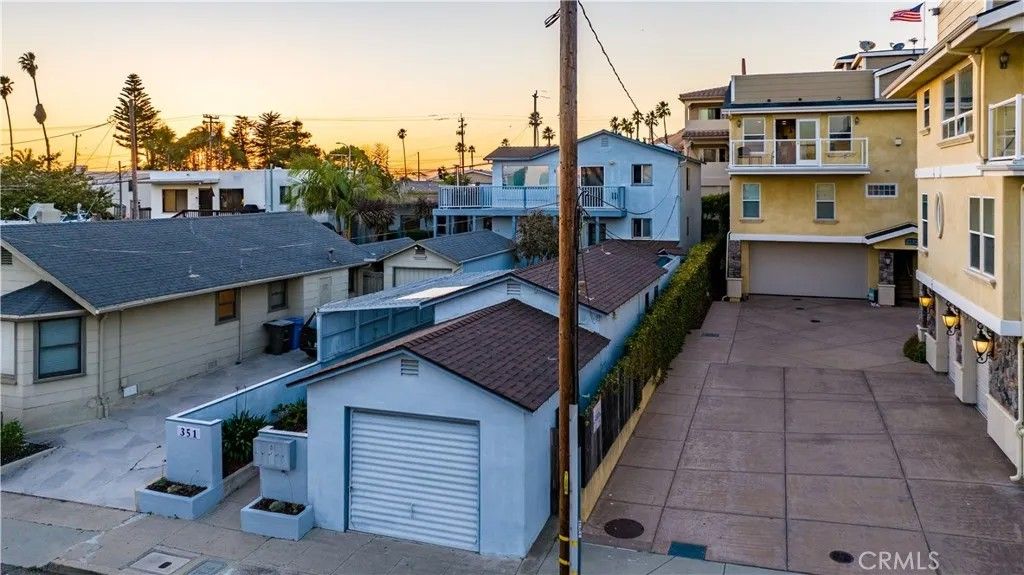 Photo of 351 San Luis Ave, Pismo Beach, CA 93449 (MLS # SC26066813)