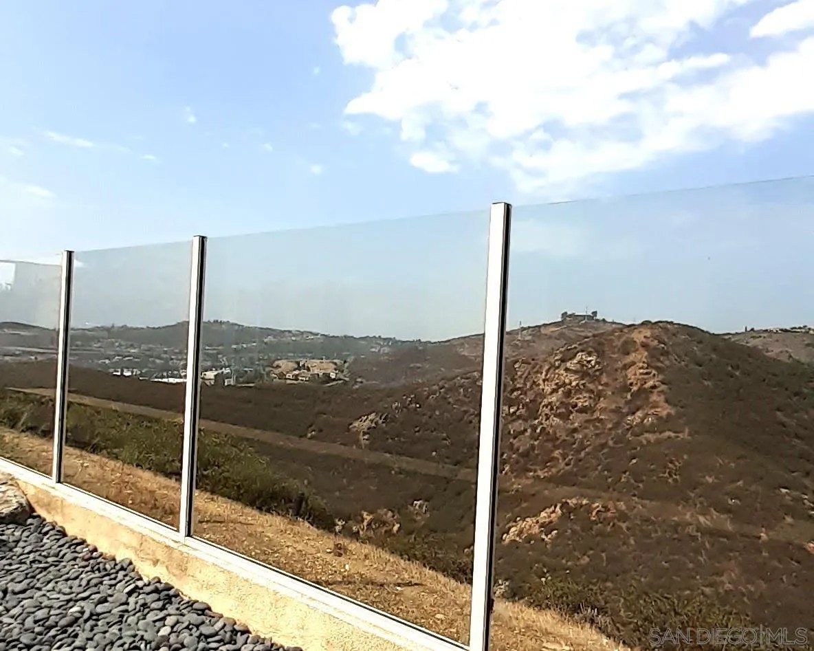 1588 Glencrest Drive