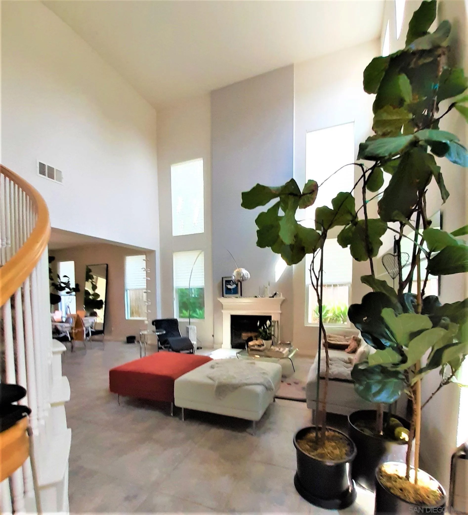 1588 Glencrest Drive