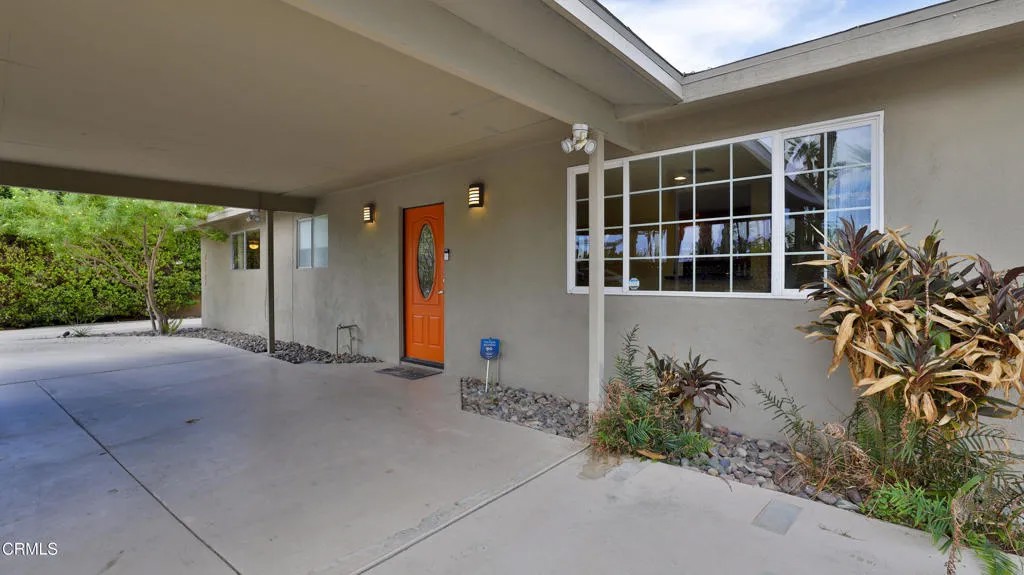 70121 Sun Valley Drive