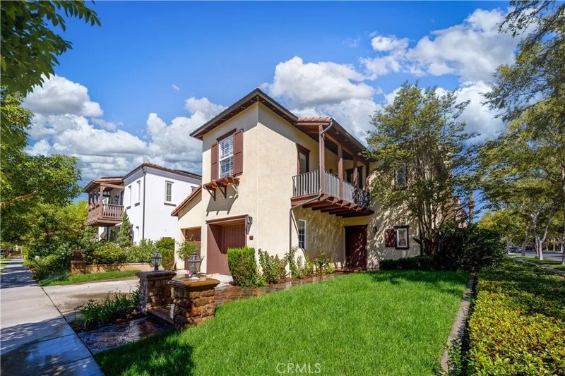 33 Grape Arbor