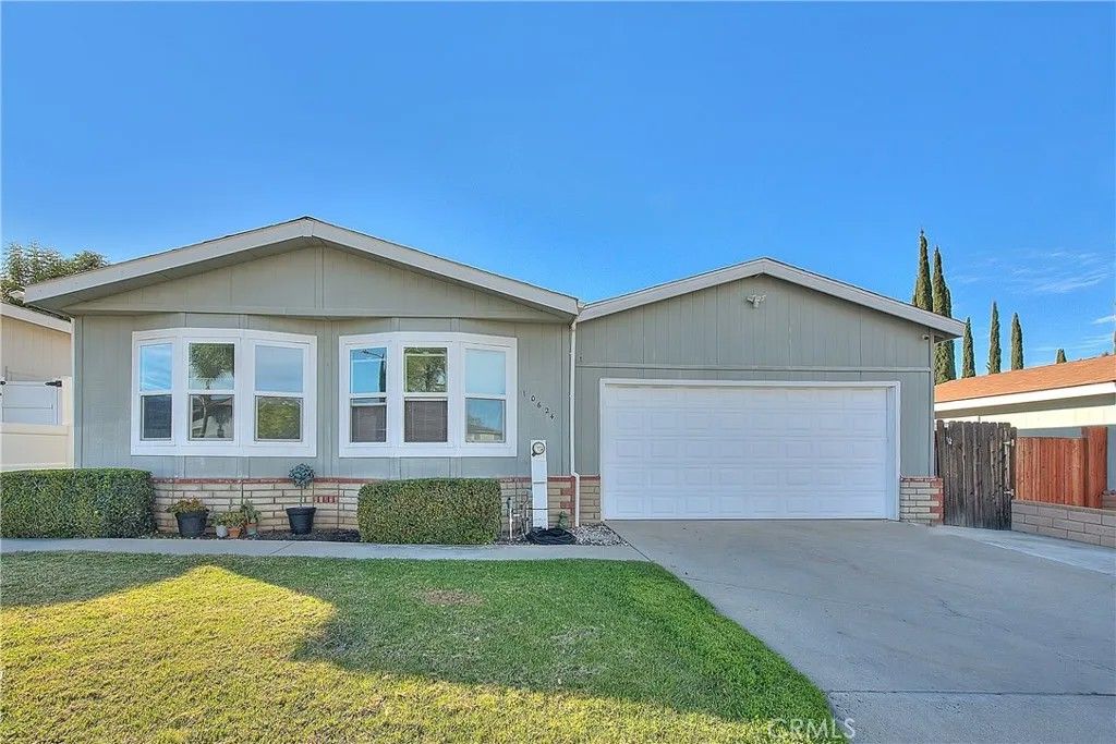 Photo of 10624 Wrangler Way, Corona, CA 92883 (MLS # TR26010330)