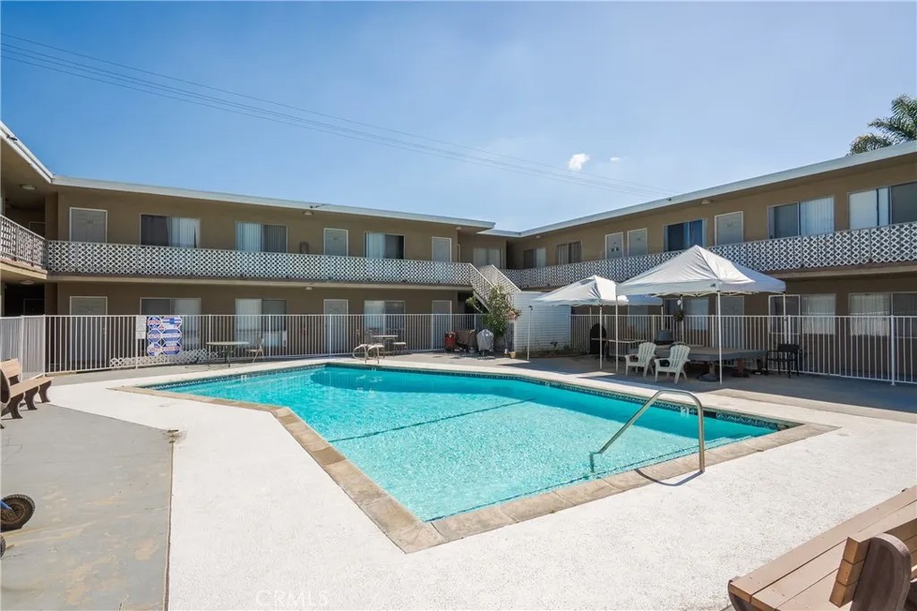 475 E Foothill Boulevard