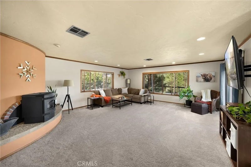 5495 Summit Drive