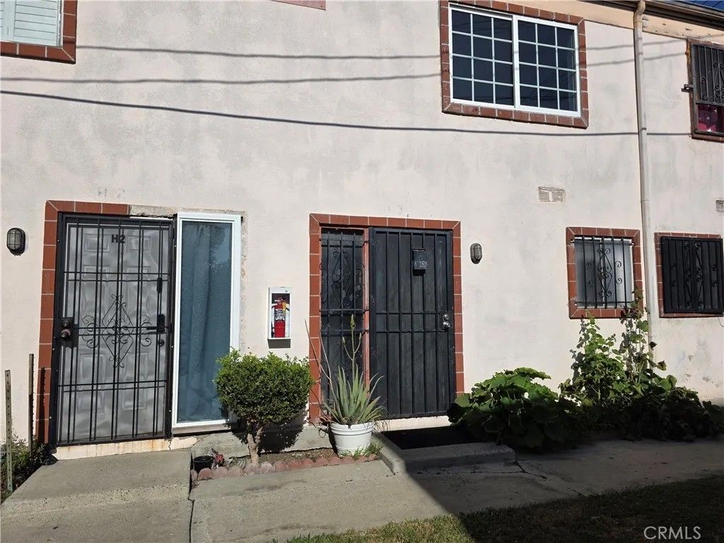 Photo of 1000 E Bishop St, Santa Ana, CA 92701 (MLS # PW25274173)