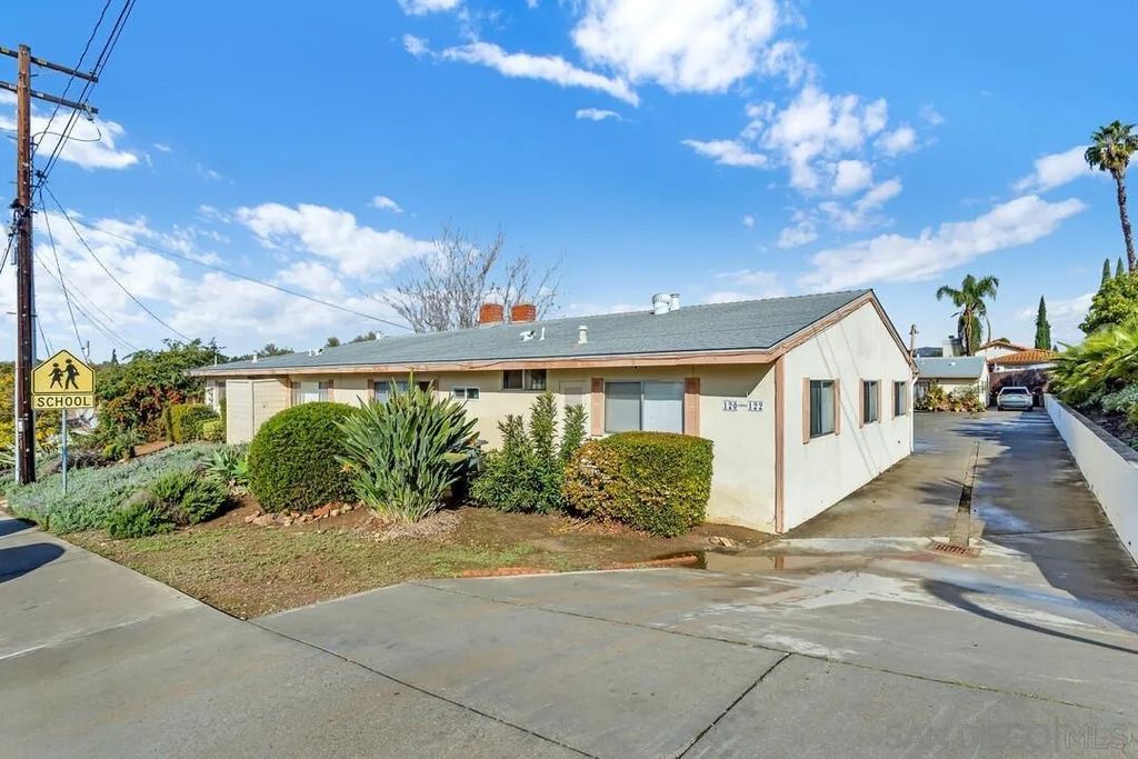 Photo of 120-22 Trellis Lane, Escondido, CA 92026 (MLS # 260004773)