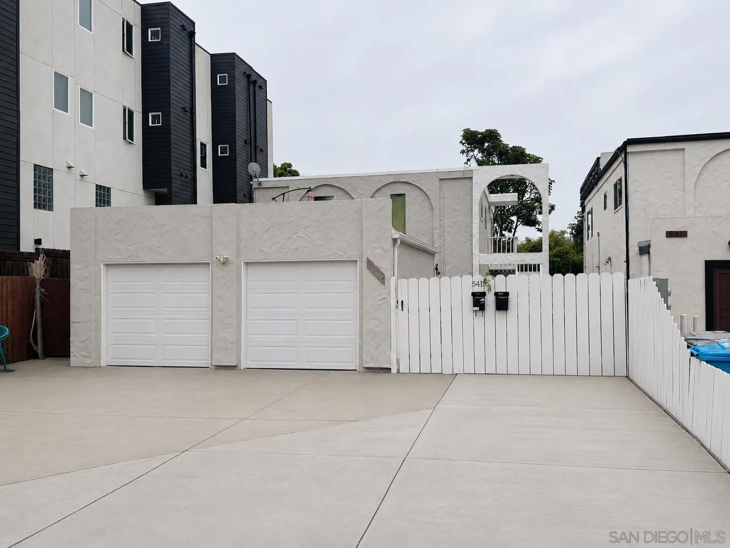 5419 Lauretta St Apt A &B