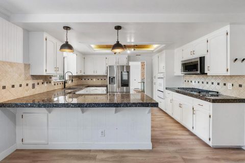 Tiny photo for 1803 Hillsdale Ln, El Cajon, CA 92019 (MLS # 250042149)