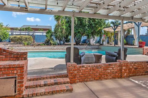 Tiny photo for 1803 Hillsdale Ln, El Cajon, CA 92019 (MLS # 250042149)