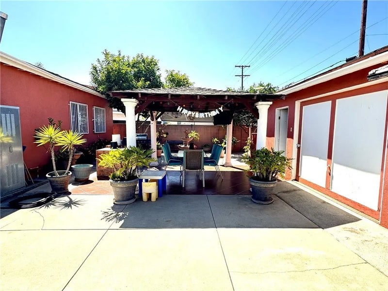 3425 Walnut