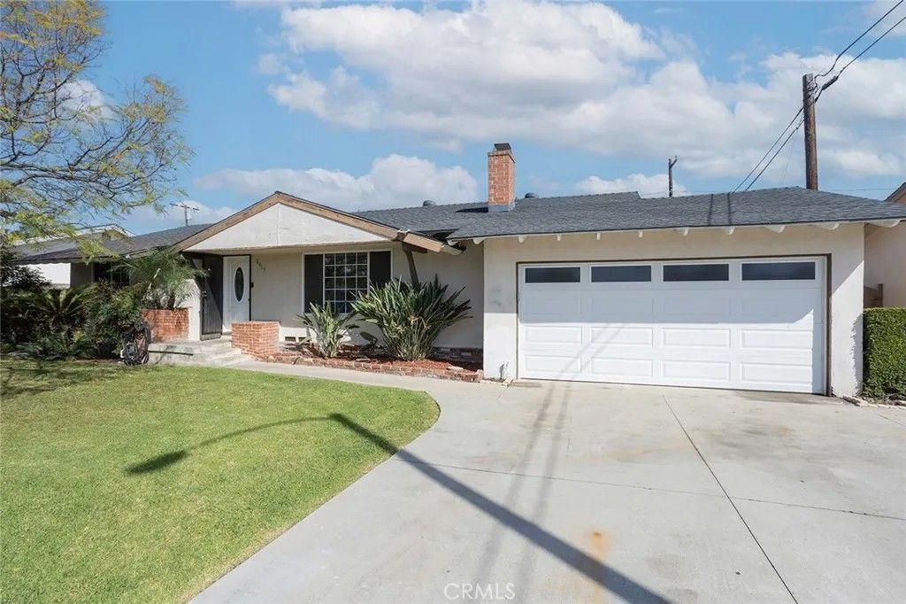 Photo of 2917 W Rome Ave, Anaheim, CA 92804 (MLS # PW26061922)
