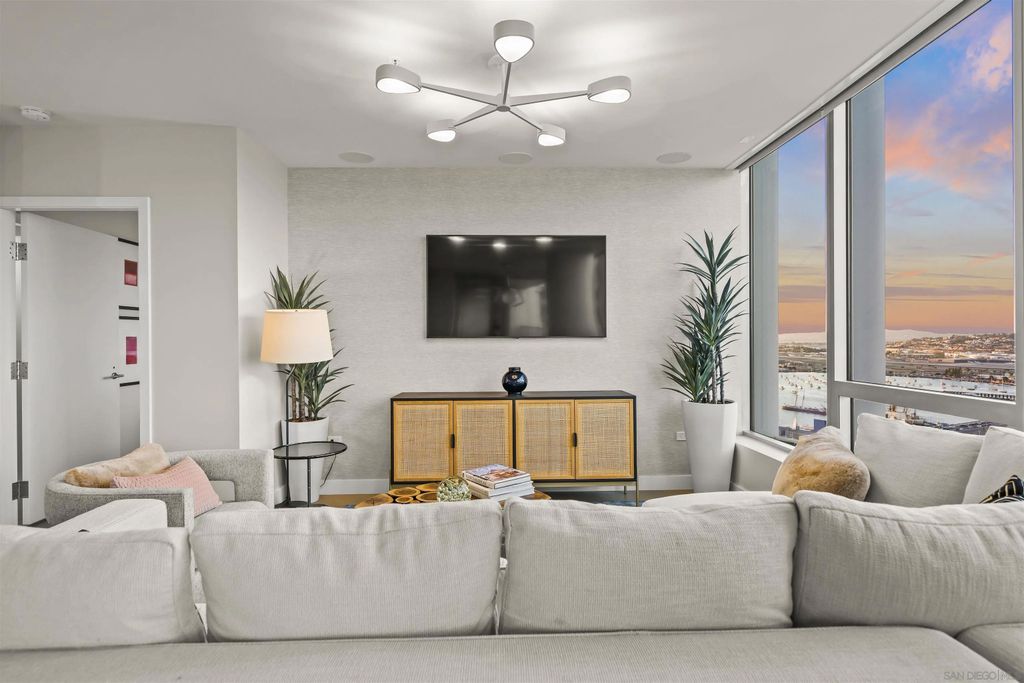 Photo of 888 W E #3006, San Diego, CA 92101 (MLS # 260006812)