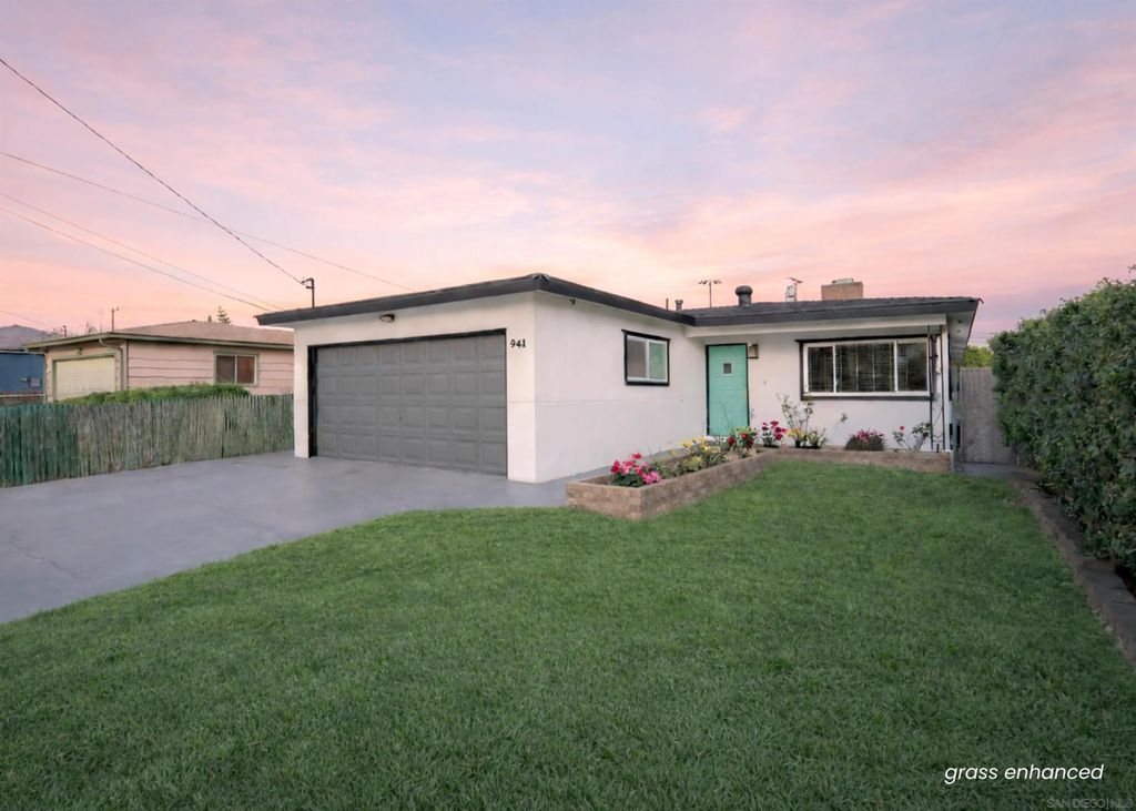 Photo of 941 8Th St, Imperial Beach, CA 91932 (MLS # 260002215)