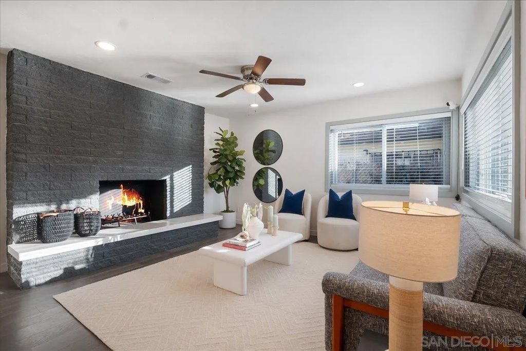 Photo of 941 8Th St, Imperial Beach, CA 91932 (MLS # 260002215)