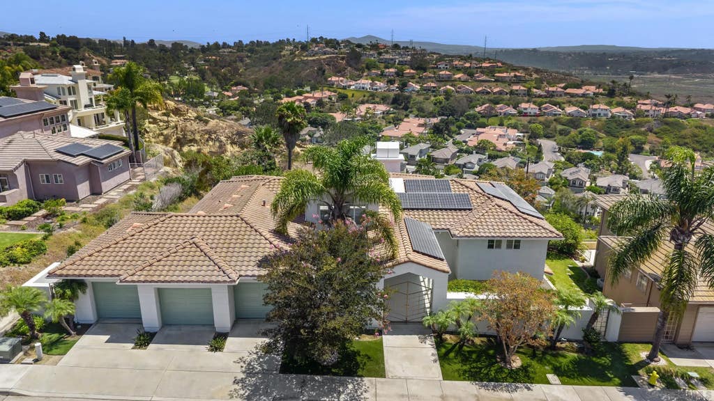 Photo of 941 Avocado Place, Del Mar, CA 92014 (MLS # 260018980)
