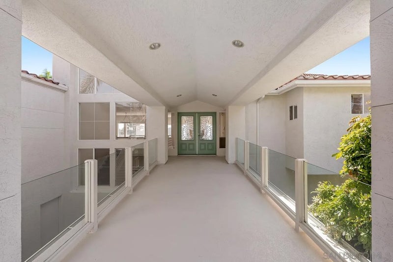 941 Avocado Place