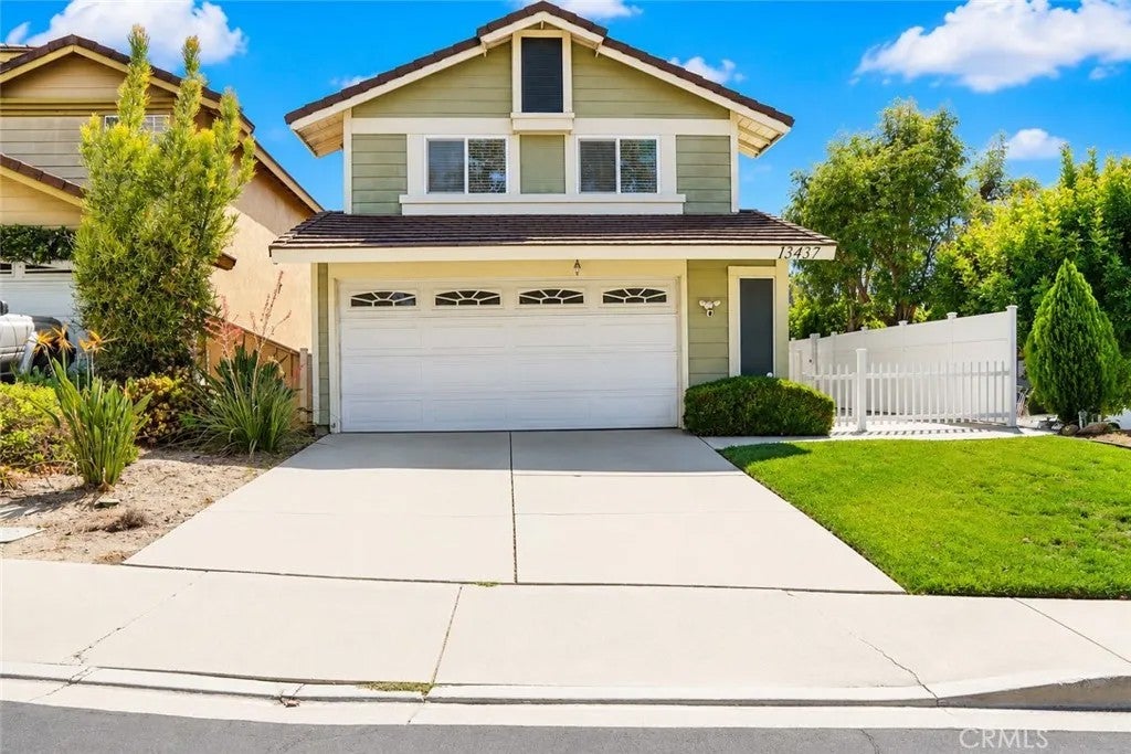 13437 Gold Dust Way