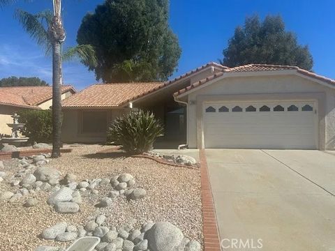 Photo of 1886 Tamarack Ln, Hemet, CA 92545 (MLS # SW25237044) Photo of 1886 Tamarack Ln, Hemet, CA 92545 (MLS # SW25237044)