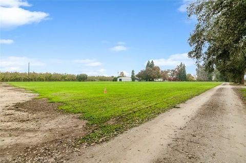 Tiny photo for 31767 Road 166, Visalia, CA 93292 (MLS # PI25274611)
