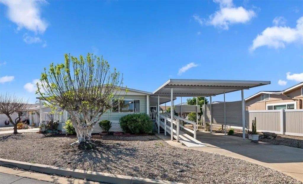 Photo of 28911 Via La Rueda, Murrieta, CA 92563 (MLS # SW26028763)