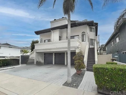 Photo of 215 Elm Ave, Imperial Beach, CA 91932 (MLS # PTP2606490)