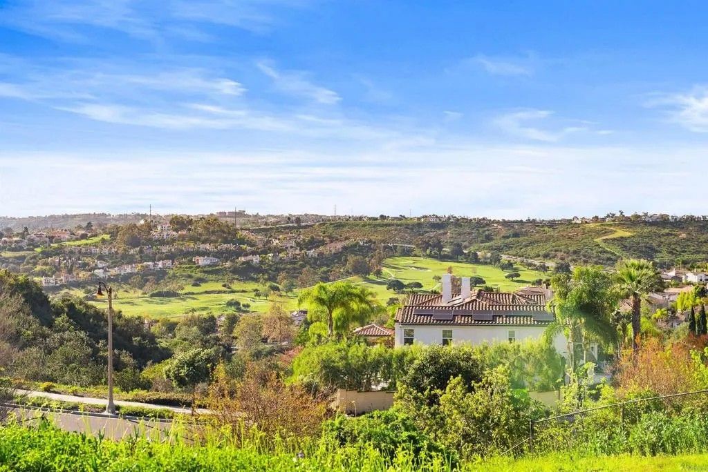 Photo of 2518 Unicornio Street, Carlsbad, CA 92009 (MLS # NDP2601851)