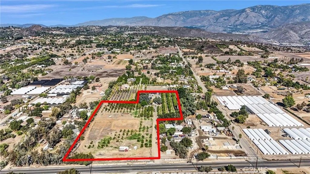 Photo of 31030 Valley Center Road, Valley Center, CA 92082 (MLS # AR25255598)