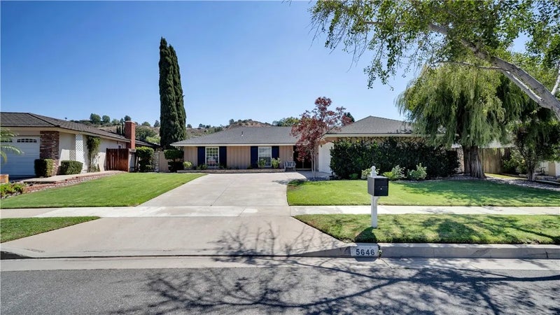 5646 E Valencia