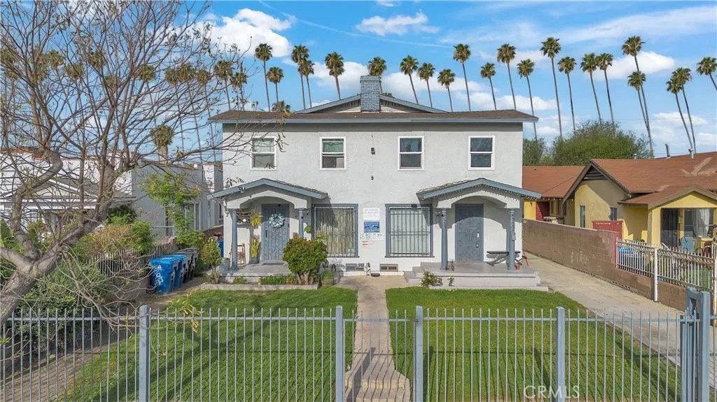 Photo of 4915 2nd Ave, Los Angeles, CA 90043 (MLS # DW26075534)