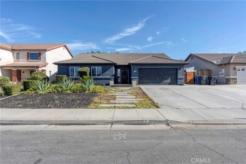 Photo of 12206 Mezzadro Avenue, Bakersfield, CA 93312 (MLS # NS26202037)