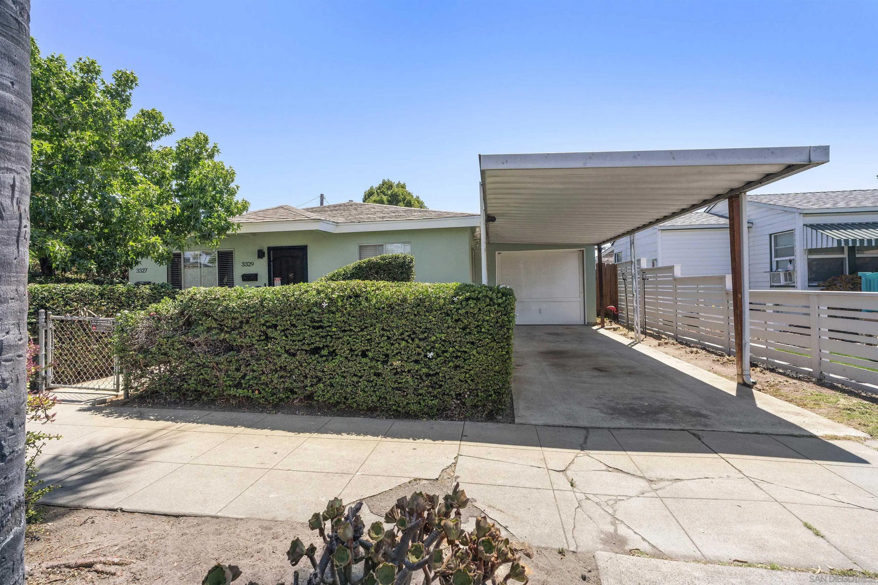 3327-3329 N 41St