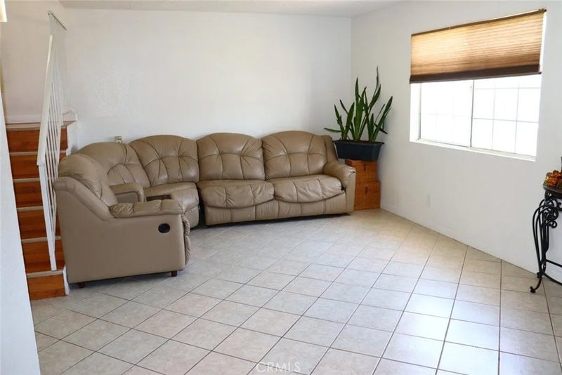 5009 E Avenue R11