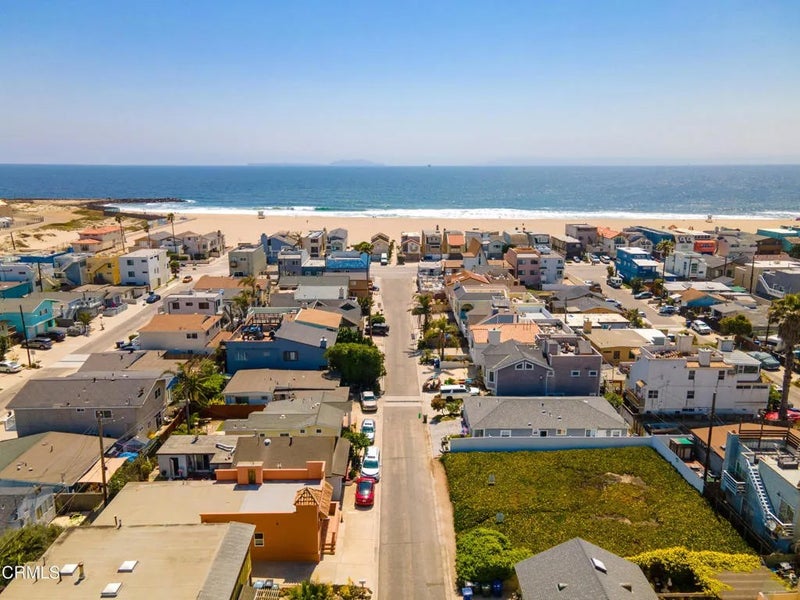 145 Los Angeles