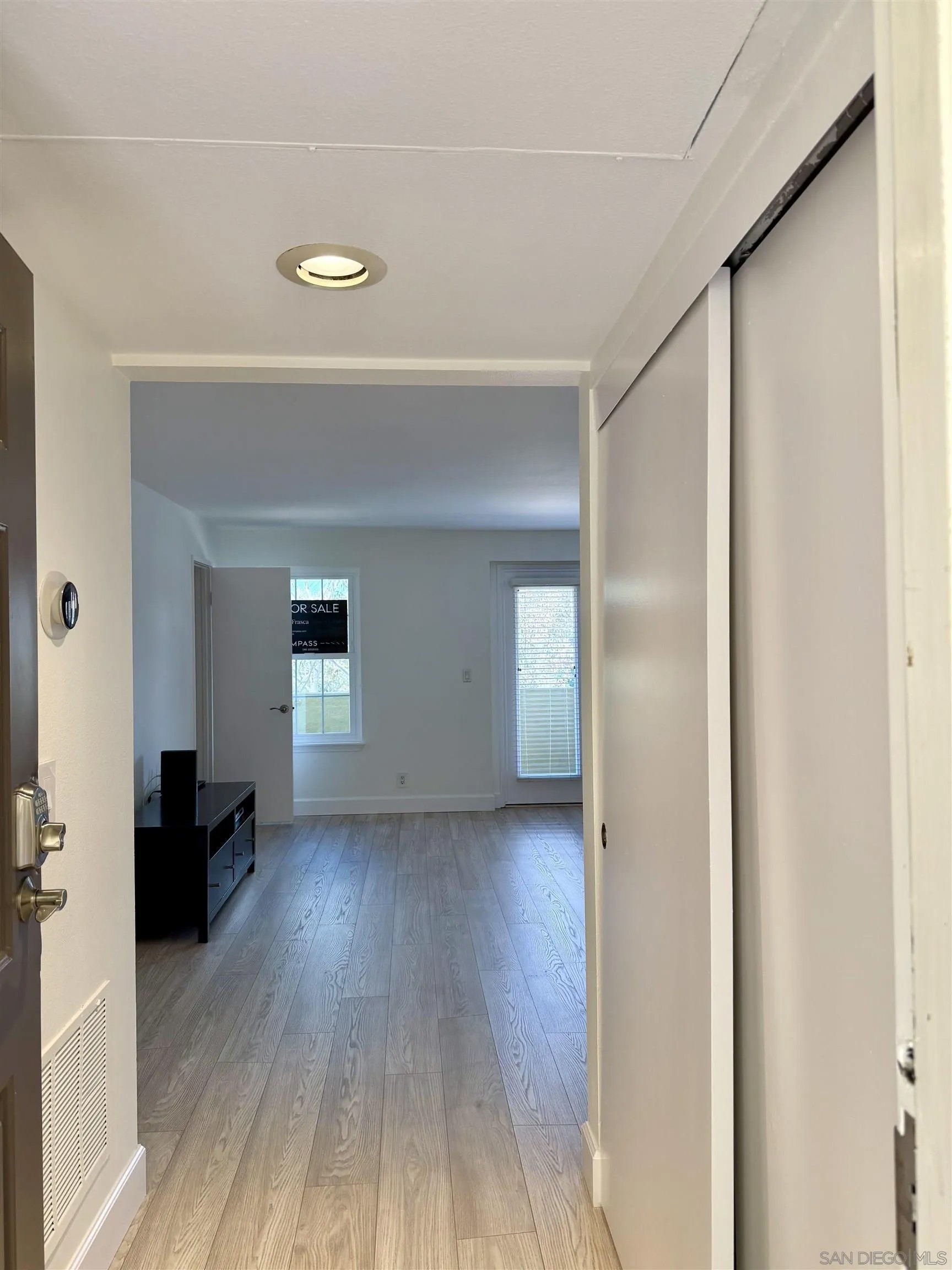 1270 Cleveland Ave J205