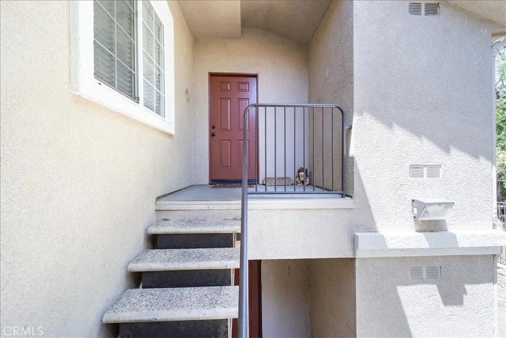 Photo of 41410 Juniper Street #424, Murrieta, CA 92562 (MLS # SW26092822)