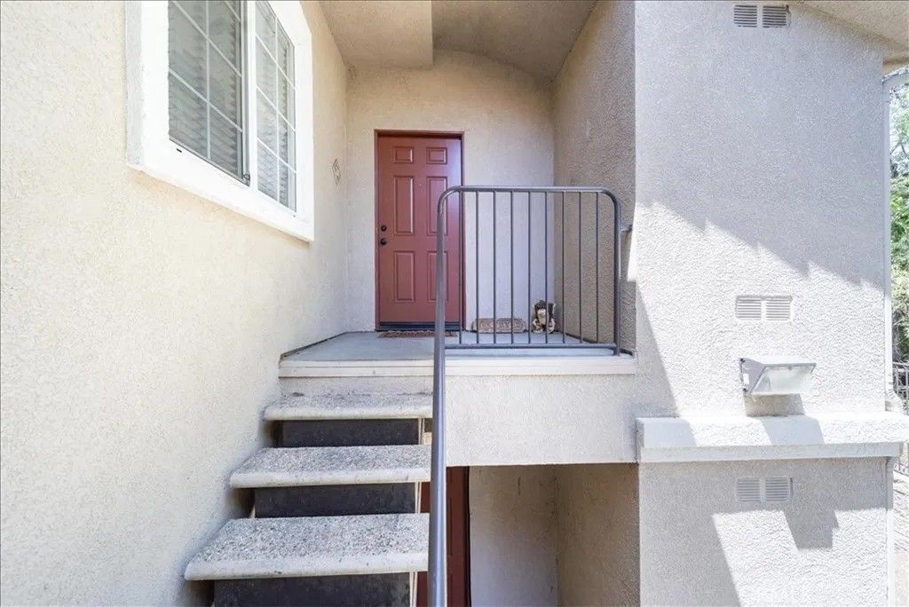 Photo of 41410 Juniper Street #424, Murrieta, CA 92562 (MLS # SW26092822)
