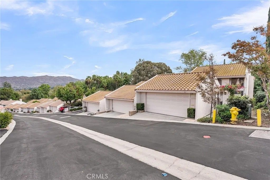 Photo of 2252 El Capitan Dr, Riverside, CA 92506 (MLS # IV25264156)