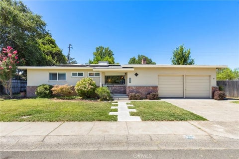Photo of 923 Moss Avenue, Chico, CA 95926 (MLS # SN26154565)