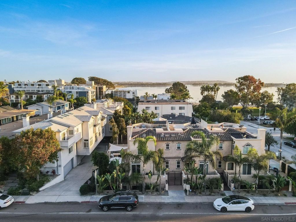 Photo of 1311-15 Pacific Beach Dr, Pacific Beach (san Diego), CA 92109 (MLS # 260006079)