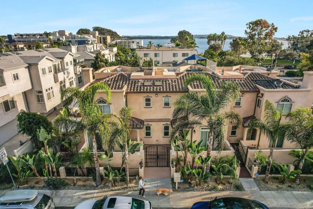 Photo of 1311-15 Pacific Beach Dr, Pacific Beach (san Diego), CA 92109 (MLS # 260006079)