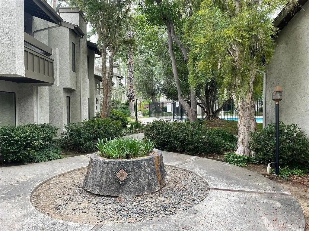 Photo of 16255 Devonshire Street #57, Granada Hills, CA 91344 (MLS # SR26026492)