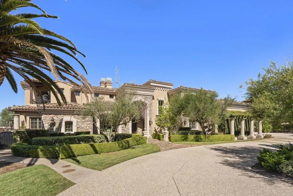 Photo of 18320 Via Ambiente, Rancho Santa Fe, CA 92067 (MLS # NDP2509643)