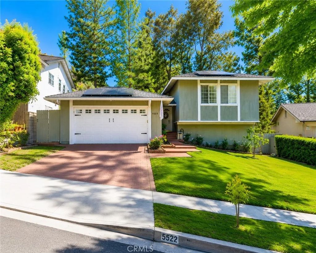 Photo of 5522 Modena PL, Agoura Hills, CA 91301 (MLS # SR26098519)